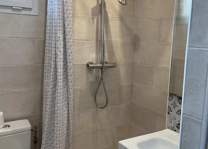 Apartment F2 50 M De La *